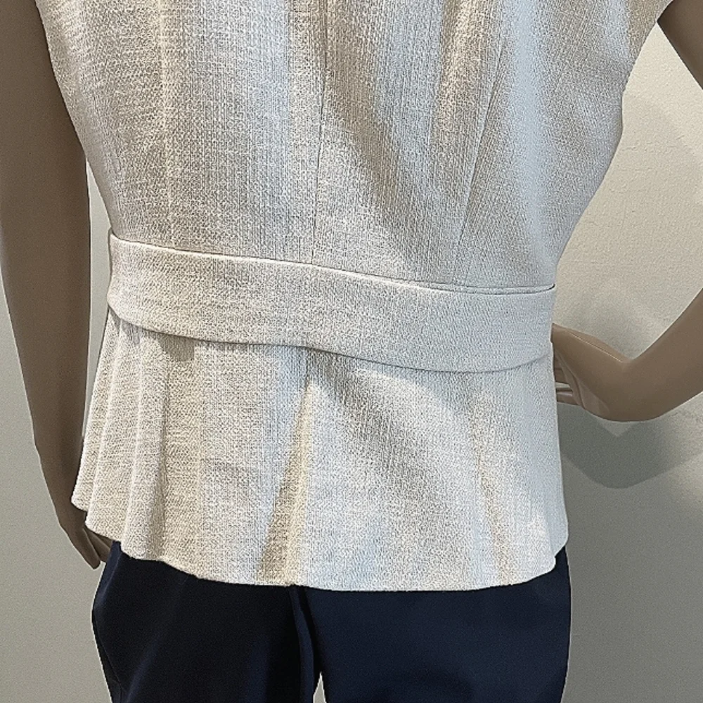 J Crew Cap Sleeve Ivory Textured Vest   Size 8  New With Tags